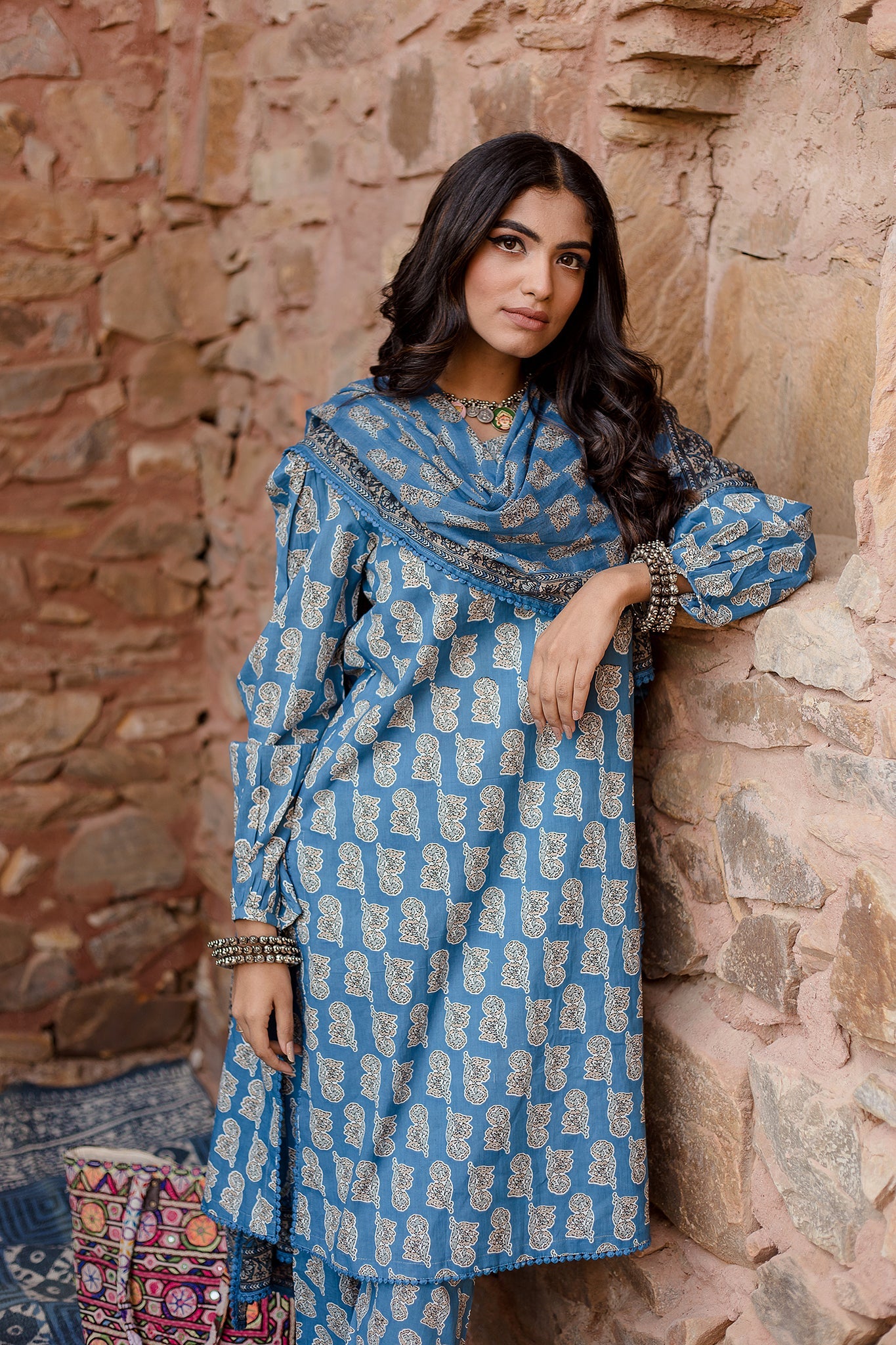 Kayal Blue Kurta Set With Organza Dupatta