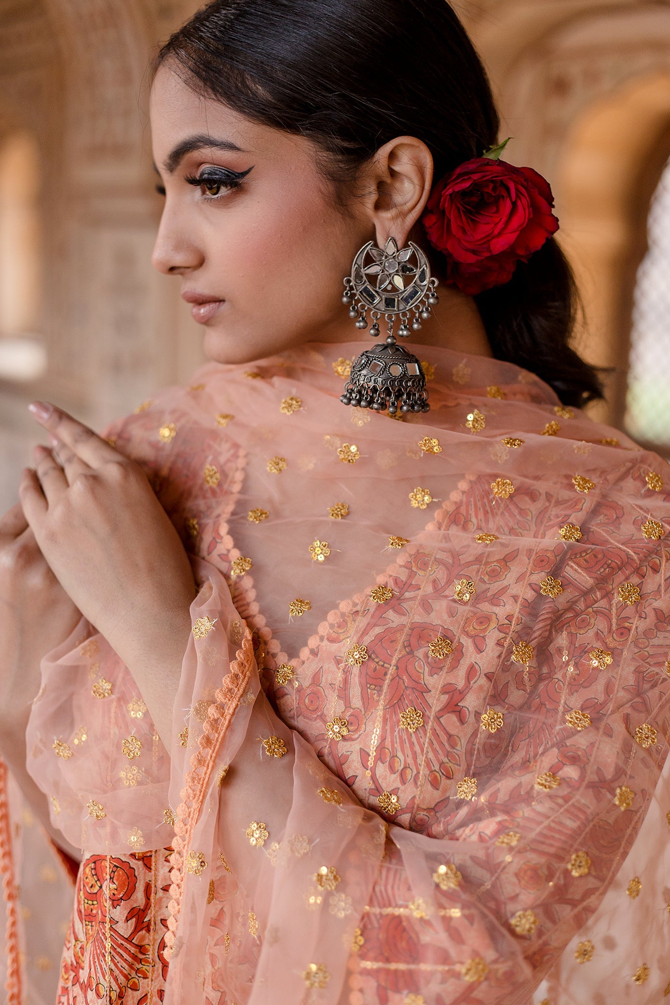 Aruna Peach Peacock Straight Set