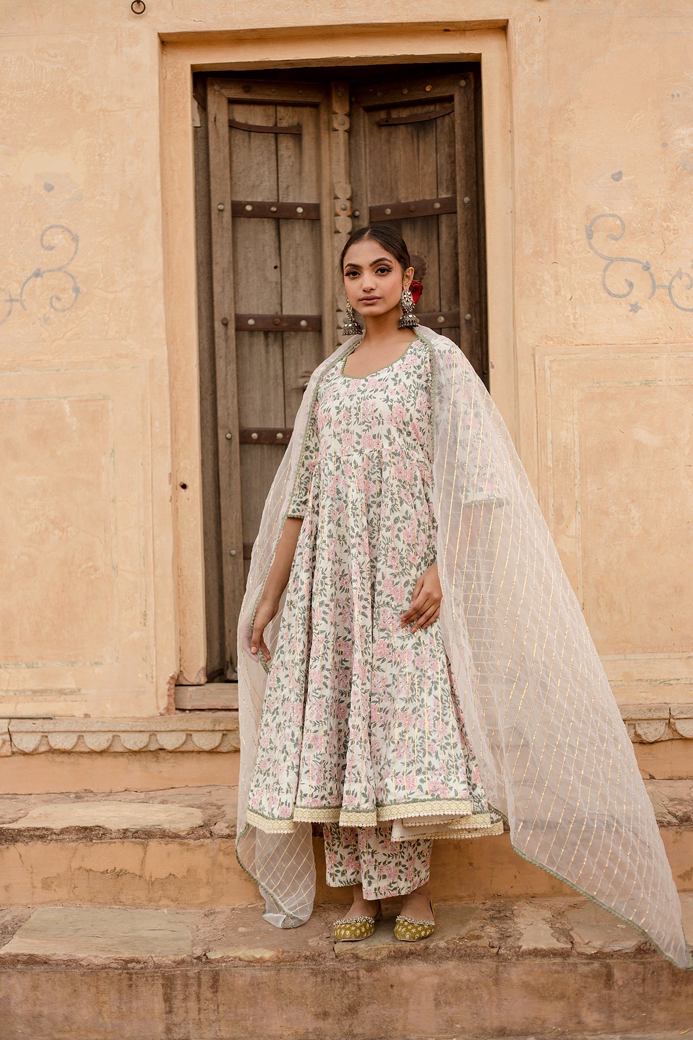 Prital Taari White Anarkali Set