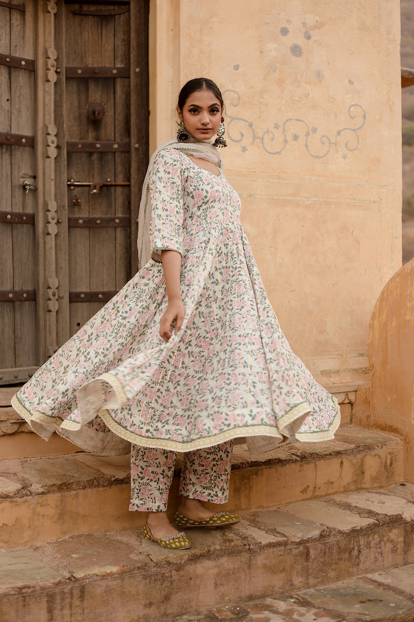 Prital Taari White Anarkali Set