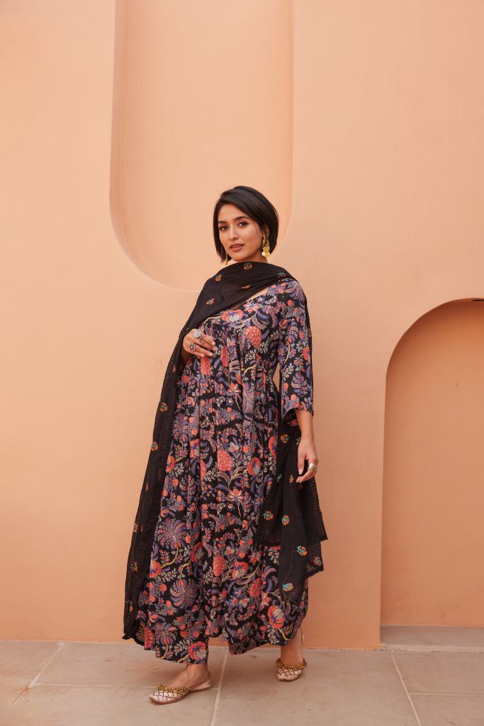 Suki Black Anarkali Set