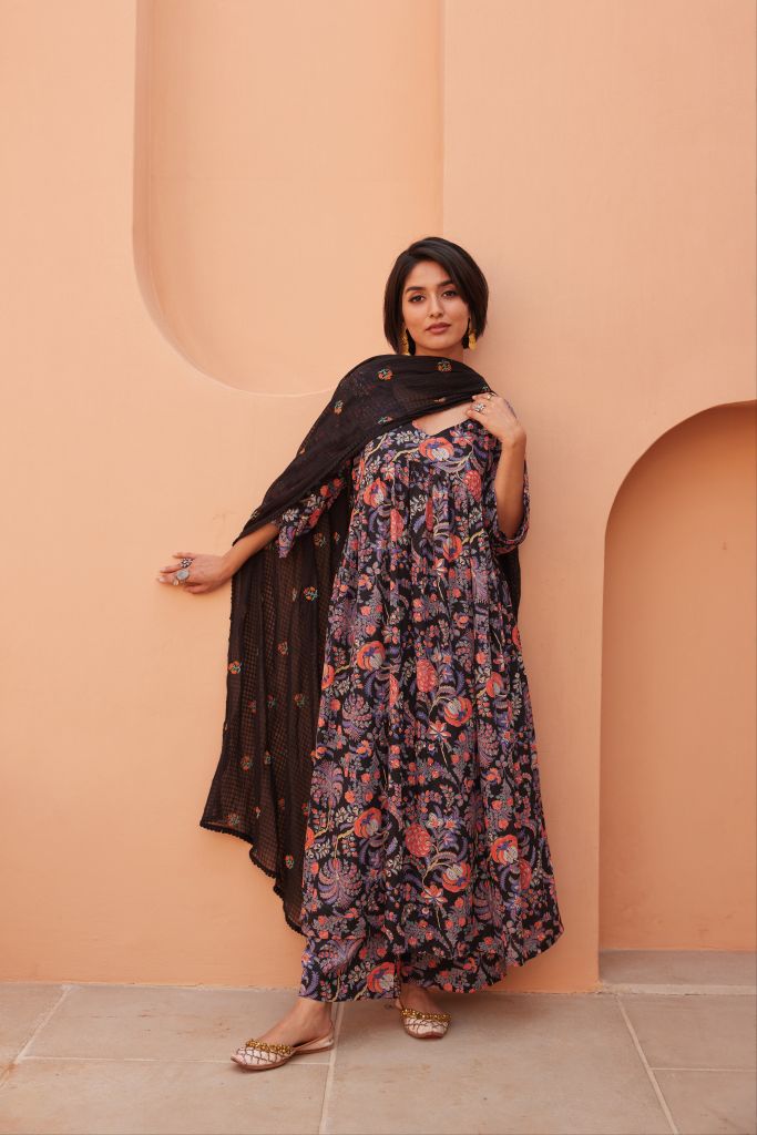 Suki Black Anarkali Set