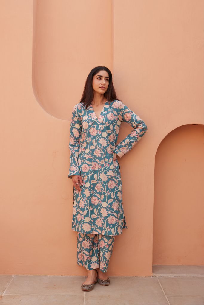 Aqil Blue Straight Set