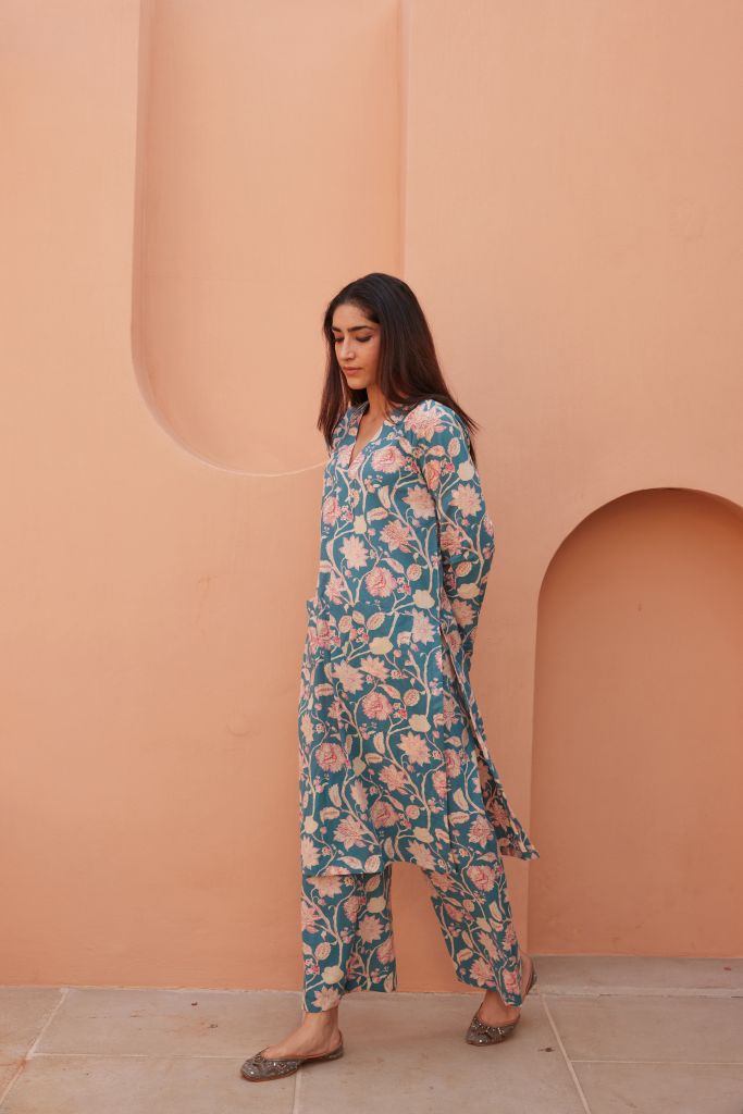 Aqil Blue Straight Set