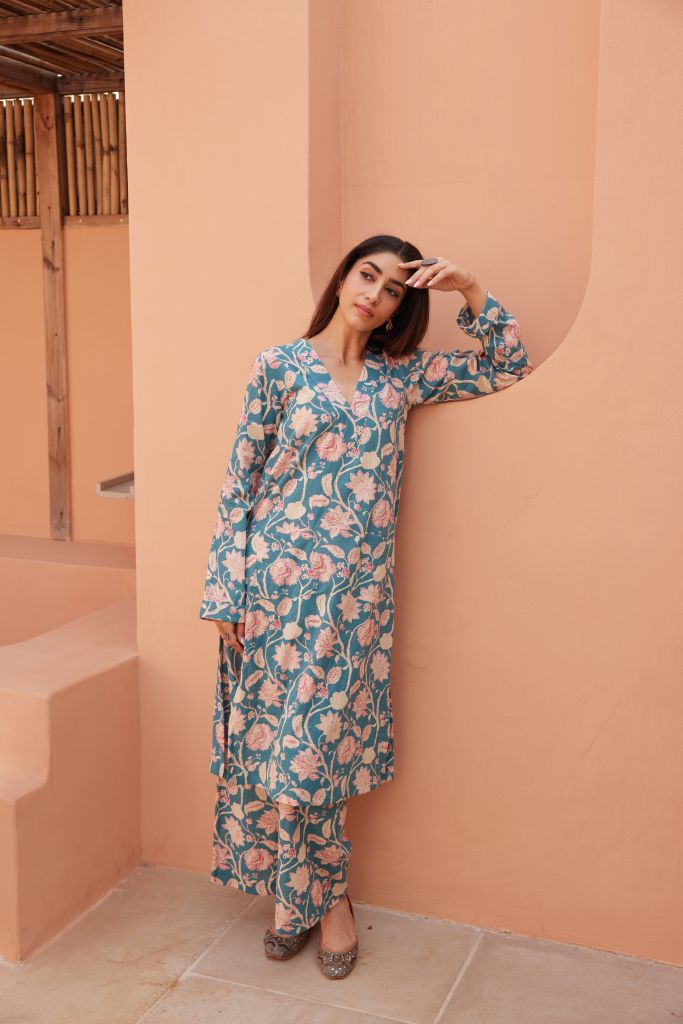 Aqil Blue Straight Set