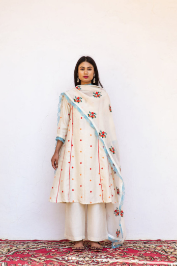 Muslin Amaira White Straight Kurta Set with Organza Dupatta