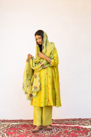 Muslin Amaira Green Straight Kurta Set with Organza Dupatta