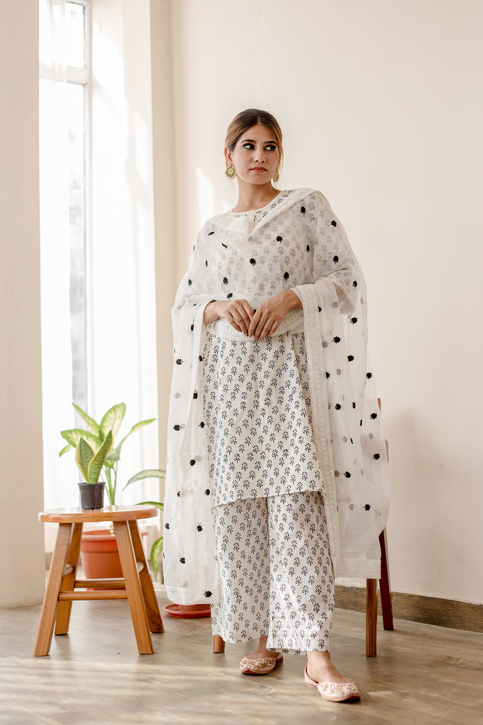 DAISY WHITE SET Gulabo Jaipur