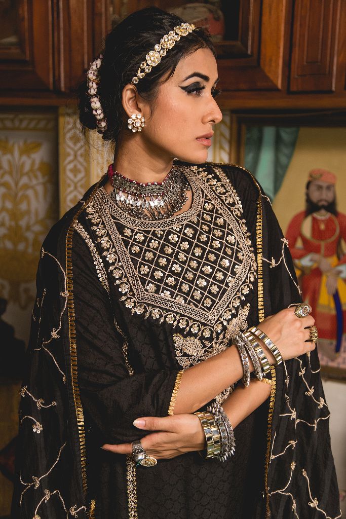 EMIRA BLACK SET Gulabo Jaipur