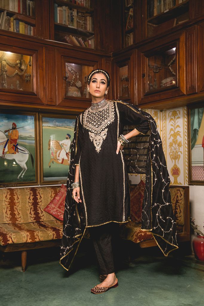 EMIRA BLACK SET Gulabo Jaipur