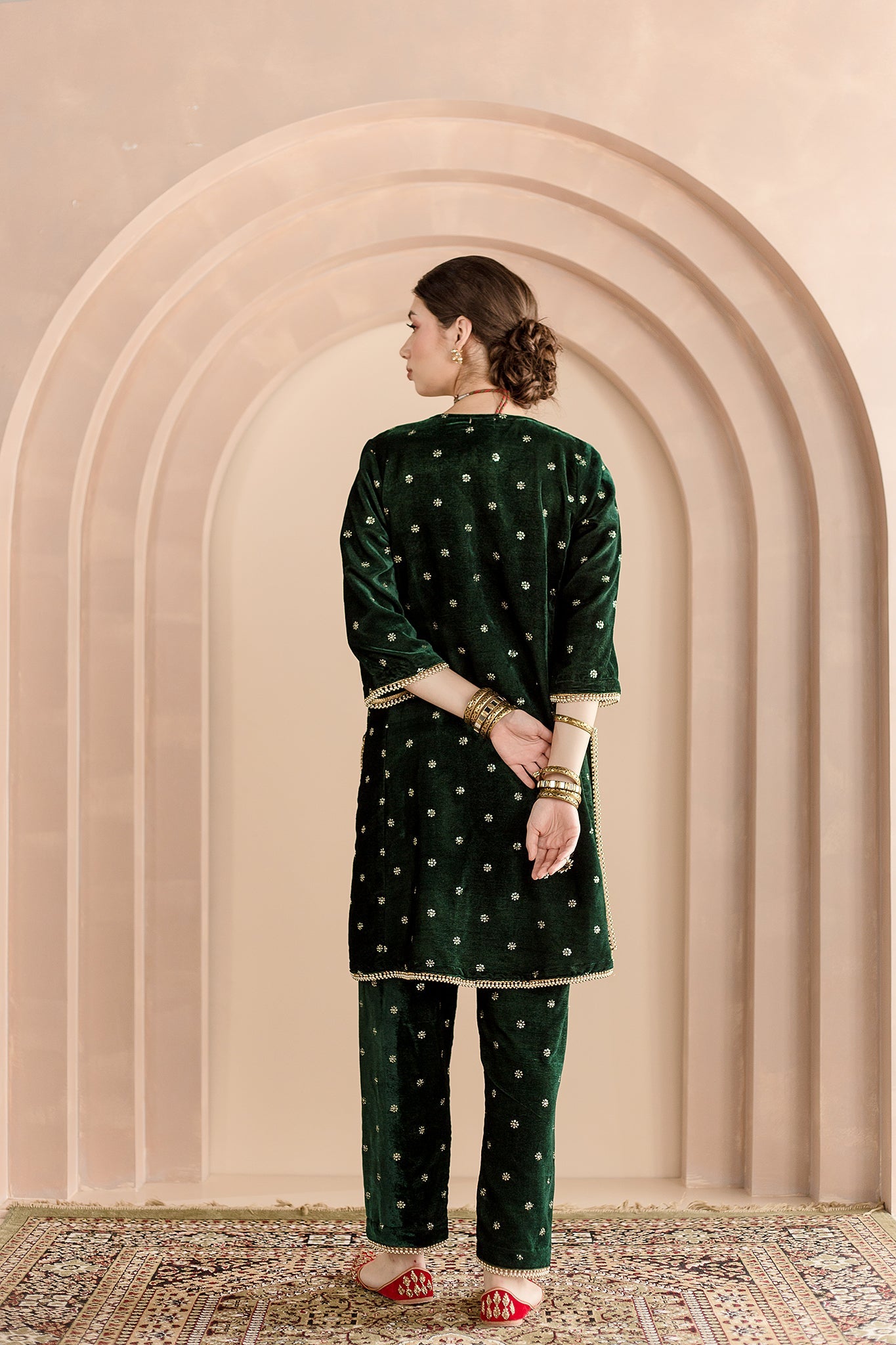 ZARDOZI DETAILING CHITRA GREEN VELVET KURTA SET WITH PANTS