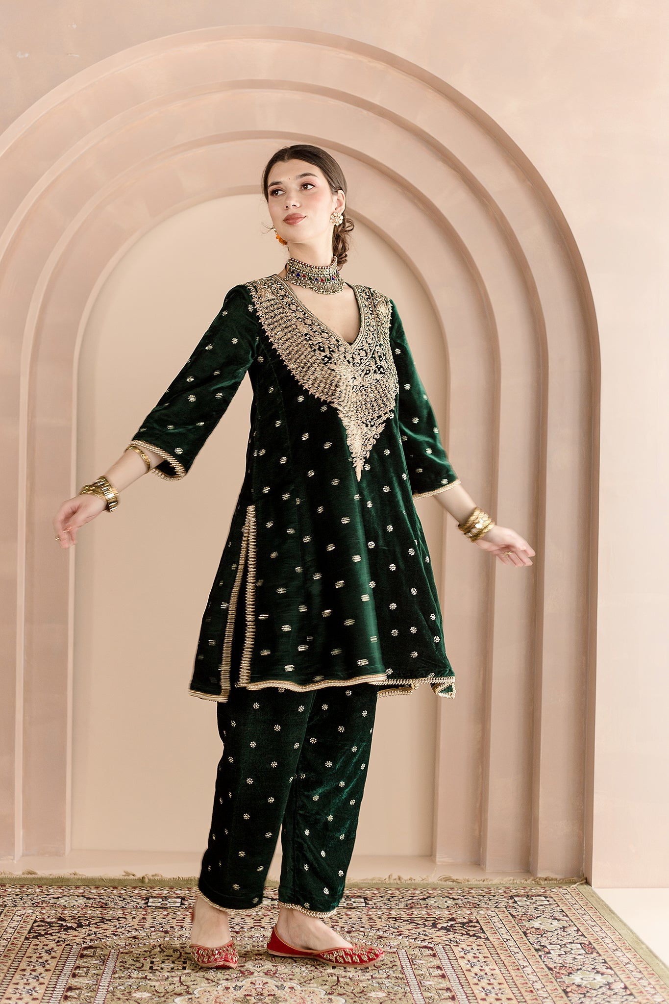 ZARDOZI DETAILING CHITRA GREEN VELVET KURTA SET WITH PANTS