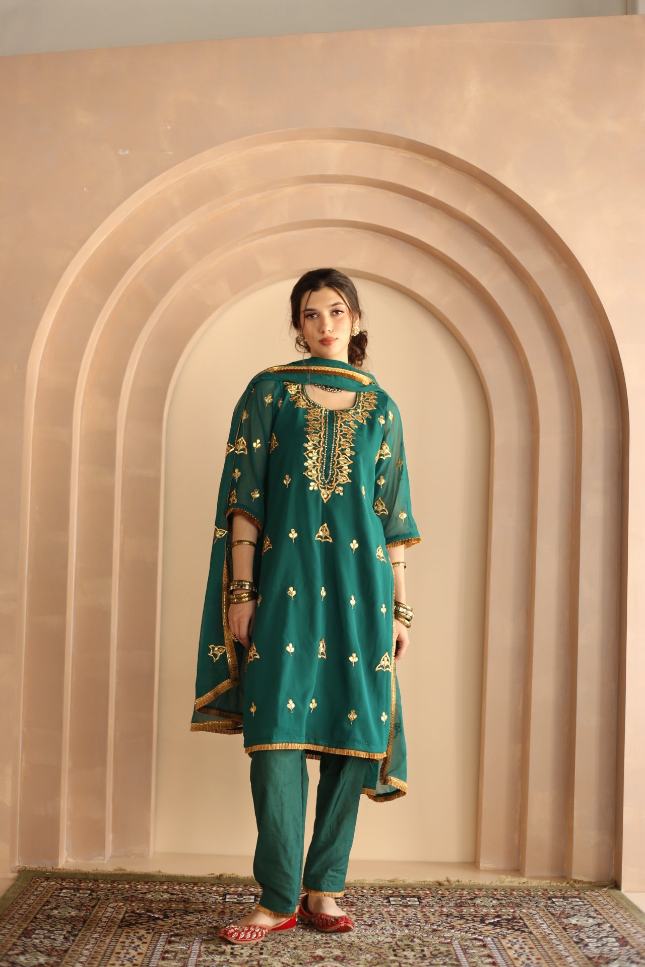 SHAMA GREEN GEORGETTE STRAIGHT KURTA SET WITH GOTA PATTI DETAILING