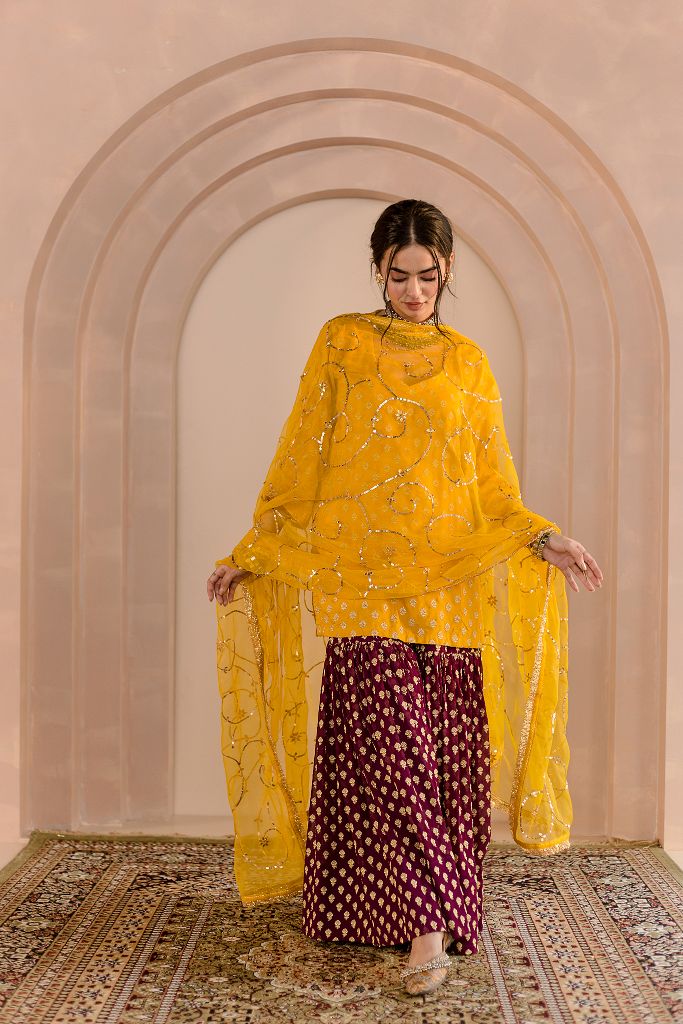 EMBROIDERED MUSLIN ZEBA SET WITH SHARARA AND ORGANZA DUPATTA