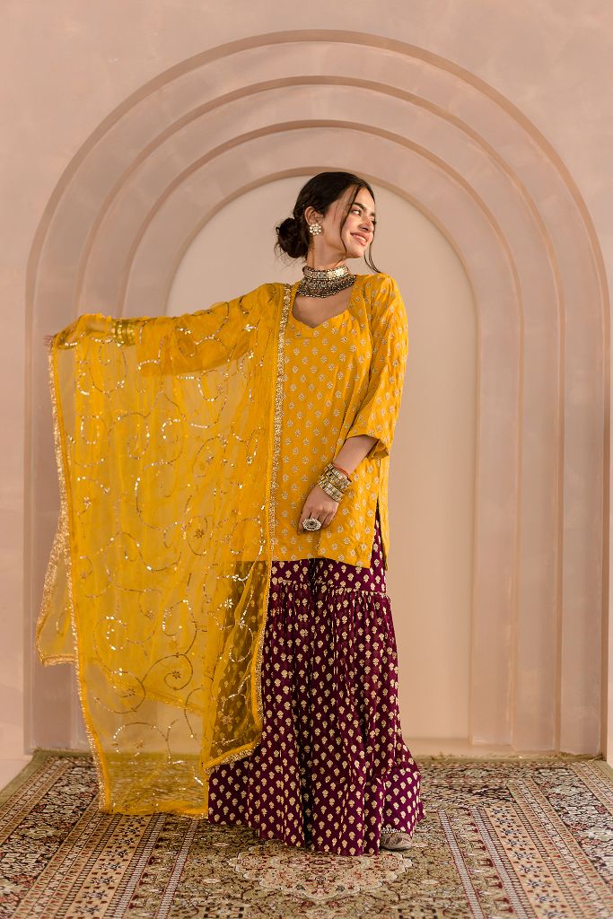 EMBROIDERED MUSLIN ZEBA SET WITH SHARARA AND ORGANZA DUPATTA