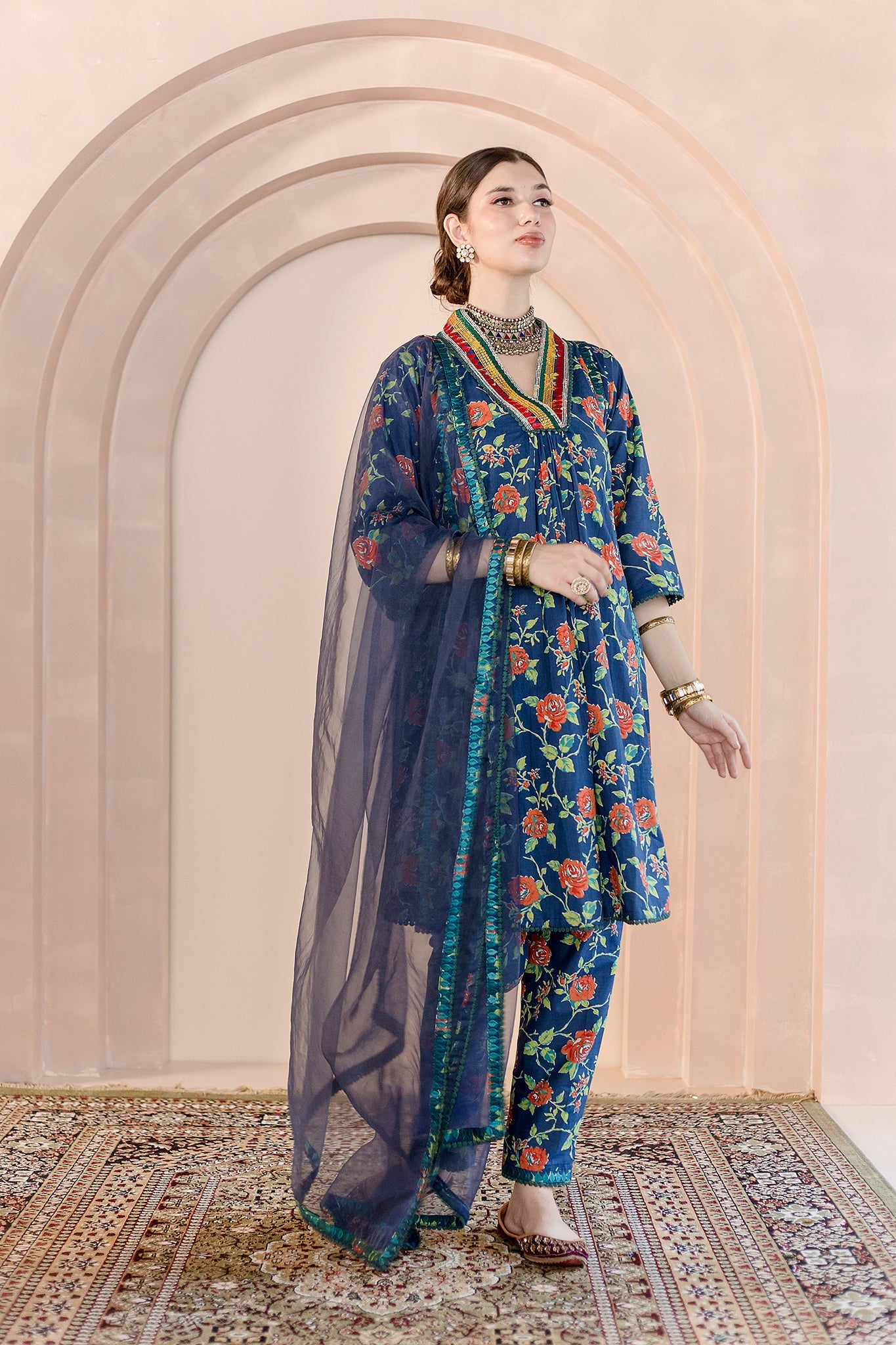 Machine Embroidered Neckline Tanvi Blue Straight Kurta Set With Organza Dupatta