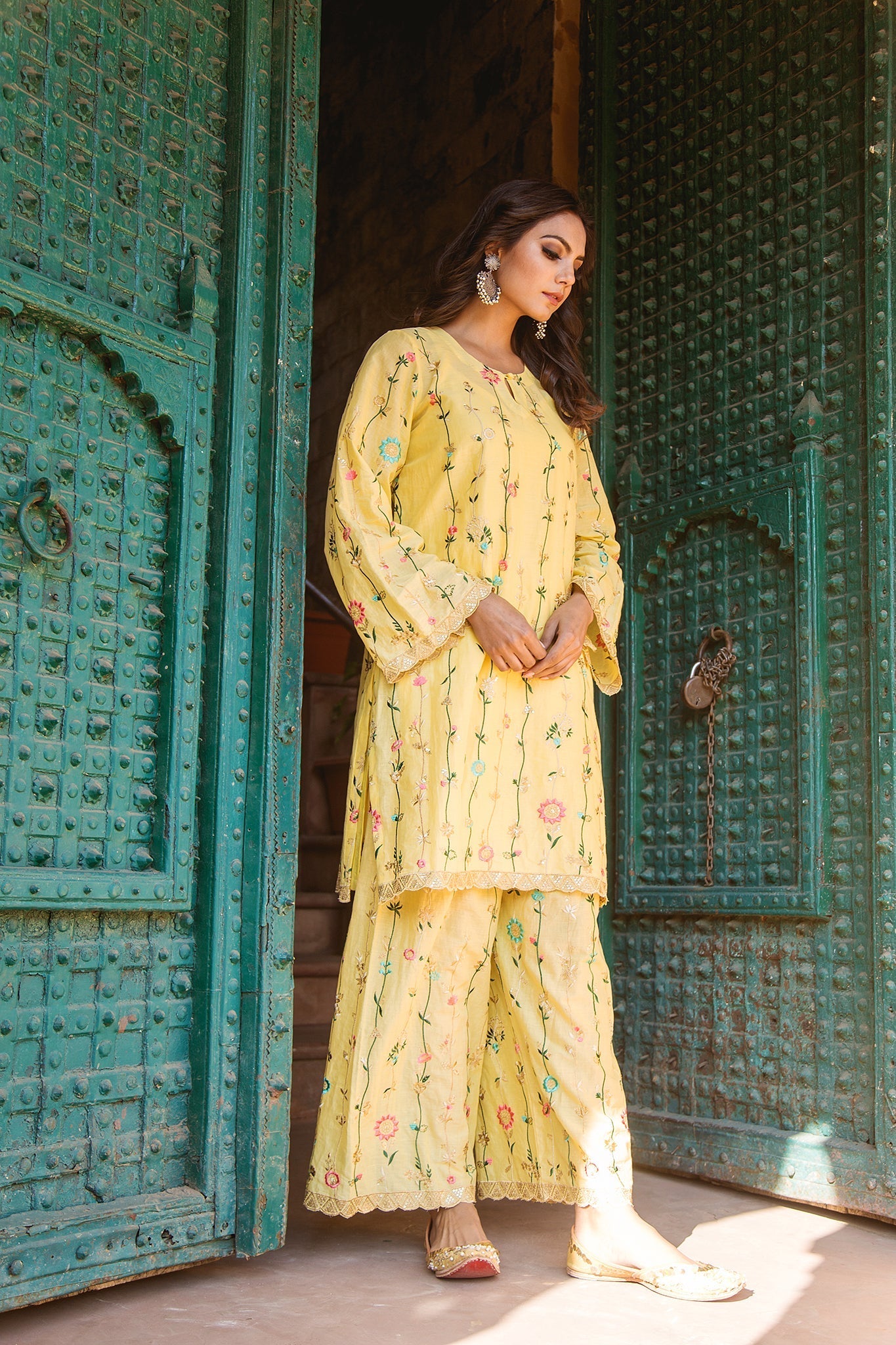 Kausar Yellow Straight Set