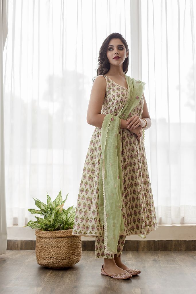 KUSHA OFFWHITE ANARKALI SET Gulabo Jaipur