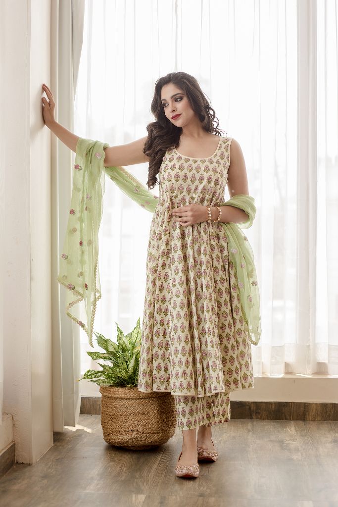 KUSHA OFFWHITE ANARKALI SET Gulabo Jaipur